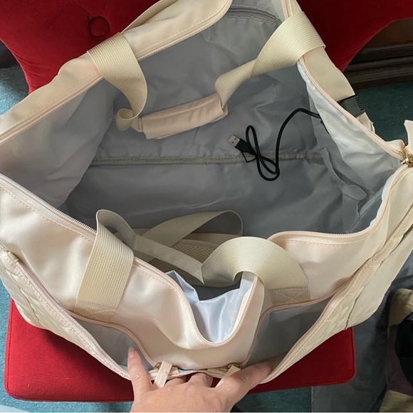 Etro Beige Quilted Travel Bag - Picture 2 of 9